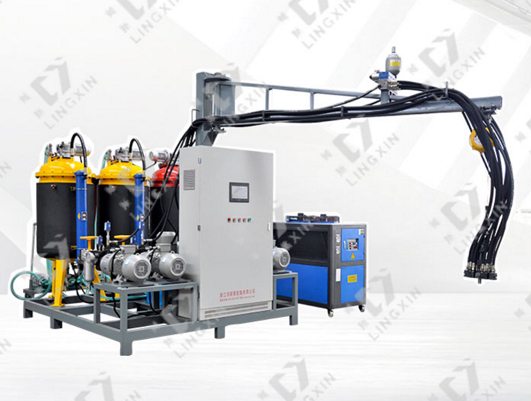 現(xiàn)場發(fā)泡機(jī)