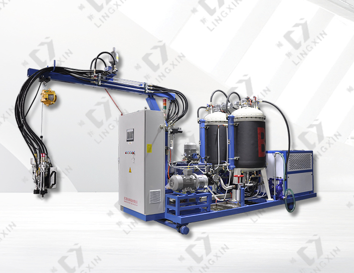 聚氨酯發(fā)泡機器設備